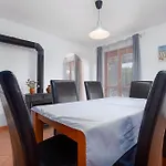 House With Pool & Grill