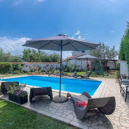 House With Pool & Grill * Dračevac
