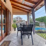 别墅 House With Pool & Grill *