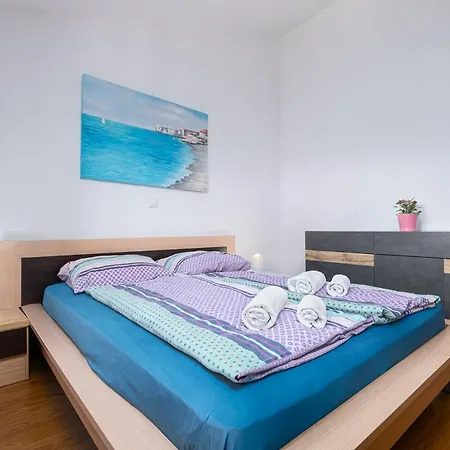 Tereza Villa *